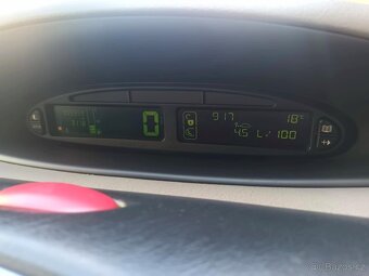 Citroen Xsara Picasso 2.0HDI-66kw - 9