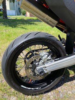 KTM 690 SMC-R 2023 A2 - 9
