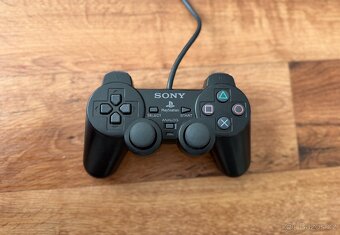 Sony Playstation 2 Slim (SCPH-70004) černá - 9