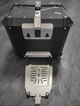 Univerzální hliníkový moto kufr 45L, 55L , 65L (Topcase) - 9