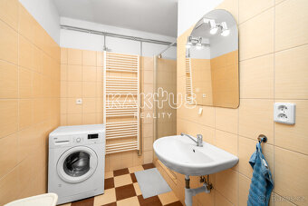 Pronájem prostorného bytu 1+1, 35 m2, ulice Roháčova, Moravs - 9