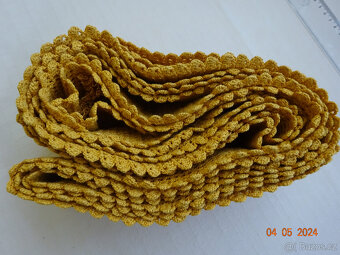 Ručně háčkovaná krajka - 9