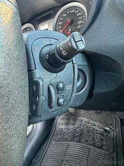 Renault Clio III 1,6L - 9