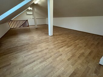 Prostor k bydlení (4B) v centru Jablonce nad Nisou - 9