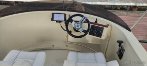 Kajutová laminátová loď s Flybridge - hausboat Tdiesel 91 kW - 9