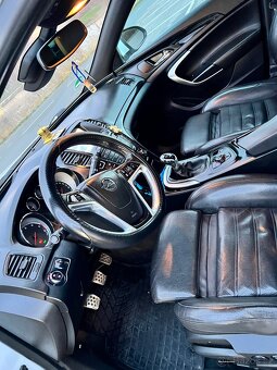 Opel Insignia 2012 rok - 9