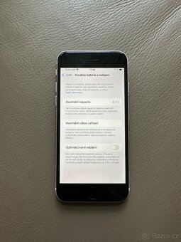 iPhone SE 128Gb 2020 - 9
