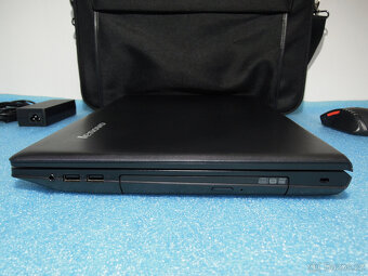 Lenovo IdeaPad G700 17.3“ Intel i7 4.Jádro 8GB 256GB Nvidia - 9