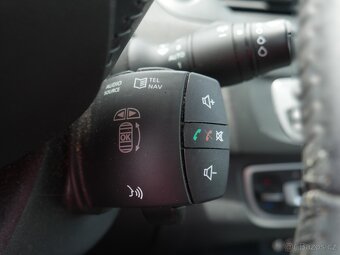 Renault Scénic 1.6 i , 81 kW benzín, 2011 - 9