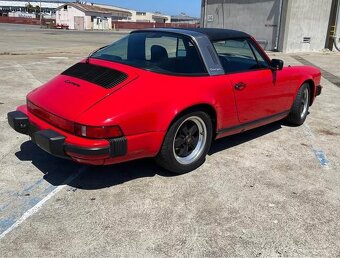 Porsche 911 Carrera Targa - 9