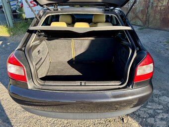 Audi A3,8L 1.6i 75kW.Ambiente.Plný Servis - 9
