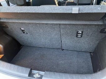 Suzuki Swift 1.2 i 66 kW r.v.2016 - 9