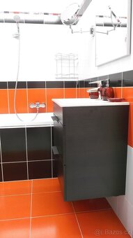 Skříňka s umyvadlem - SLEVA - 9