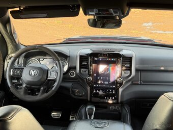 DODGE RAM 1500 5,7 HEMI 2022 GT 53 000 km DPH - 9