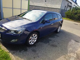 Opel Astra J 1.7 92kw r.v.2011,Nová STK do 14.11.2026 - 9