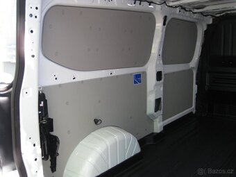 CUSTOM VAN 320, TREND,136k, DLOUHÝ ROZVOR L2 - 9