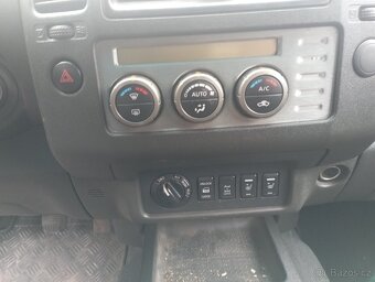 Nissan Navara 2.5 DCI/126 kw - 9