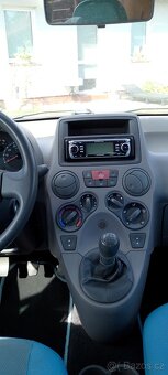Fiat Panda 1.2i 44kw druhy majitel, peky stav - 9