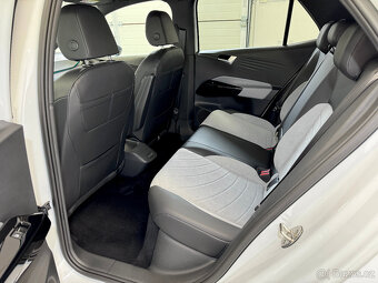 VW ID.3, Pro S 150 Kw 77 Kwh People rv.8/2023 5 míst ČR - 9