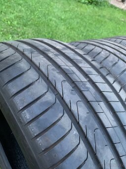 235/40r19 96w - 9