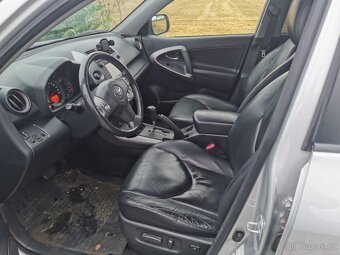 Prodám Toyota Rav 4 mk3 2.0 112KW automat - 9