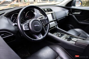 Jaguar F-Pace 2.0D 132kw 4x4 AT/8 2018 - 9