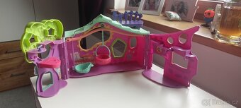 Littlest pet shop - 9