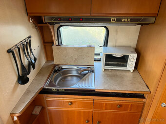 Karavan Wilk De luxe 400 - 9