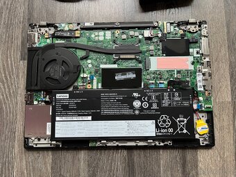 Lenovo ThinkPad T490 - 9