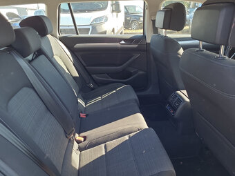 VOLKSWAGEN PASSAT 2,0 TDI - 9