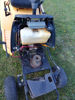 Zahradní traktor - 9