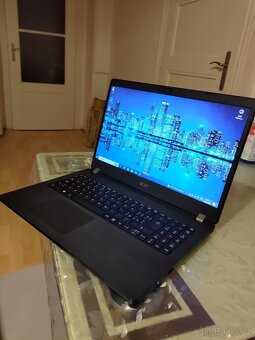 Acer travelMate p215-52 - 9