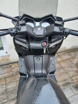 Yamaha Xmax 400, 2015, 23tis.km,výborný stav, CZ tp - 9