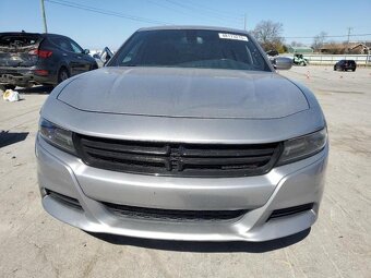 Dodge Charger na náhradní díly 3.6 V6 2016 - 9