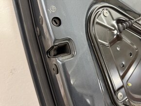 Levé zadní dveře VW Passat B7, kód barvy LK7X - 9