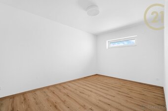 Moderní rodinný dům 6+kk s nadstandardním vybavením - 9