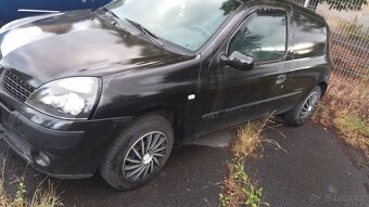 Renault Clio - 9