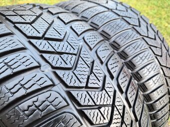 2x Zimní pneu Pirelli Sottozero Winter - 205/50 R17 XL - 85% - 9