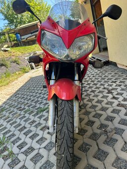 Honda CBR 125r - 9