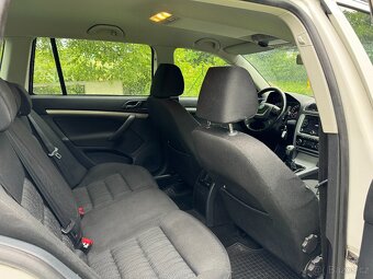 Škoda Octavia 1.9 TDI Navigace Tažné Bluetooth Senzory - 9