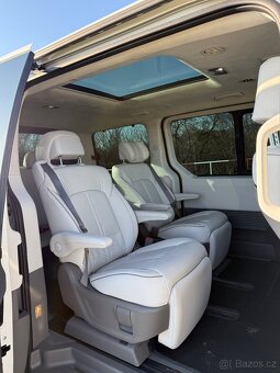 Hyundai Staria Luxury 4x4, panorama, tažné, jen 10 tisíc km - 9