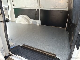 Volkswagen Transporter T5 Long - 9