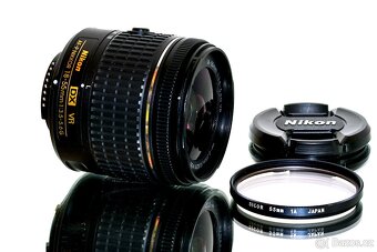 Nikon D5600 8 tis exp +18-55mm + 8GB TOP STAV - 9