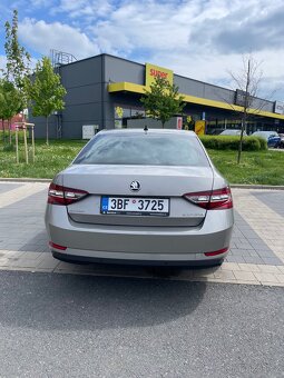 Škodu Superb 3 2016 2.0 TDI DSG - 9