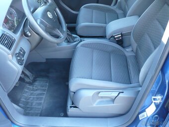 Volkswagen Touran 2.0i 80 kW - 9