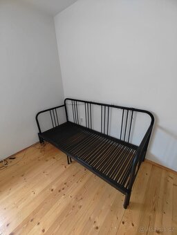 Černá rámová rozkládací postel IKEA - 9