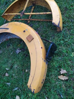 Blatníky původní ČZ 125/476 175/477 - 9