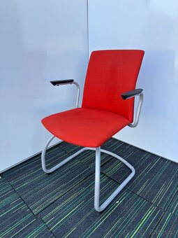 Nevyužité židle - 9