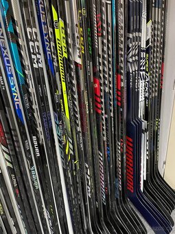 Kompozitová hokejka CCM, WARRIOR - 9