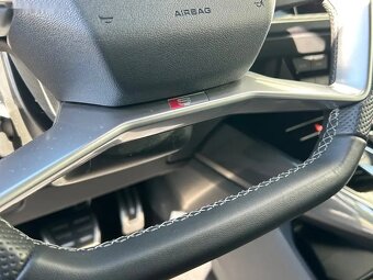 Audi Q4 e-tron, 45 E-TRON 1.MAJ/QUATTRO/ČR/DPH - 9